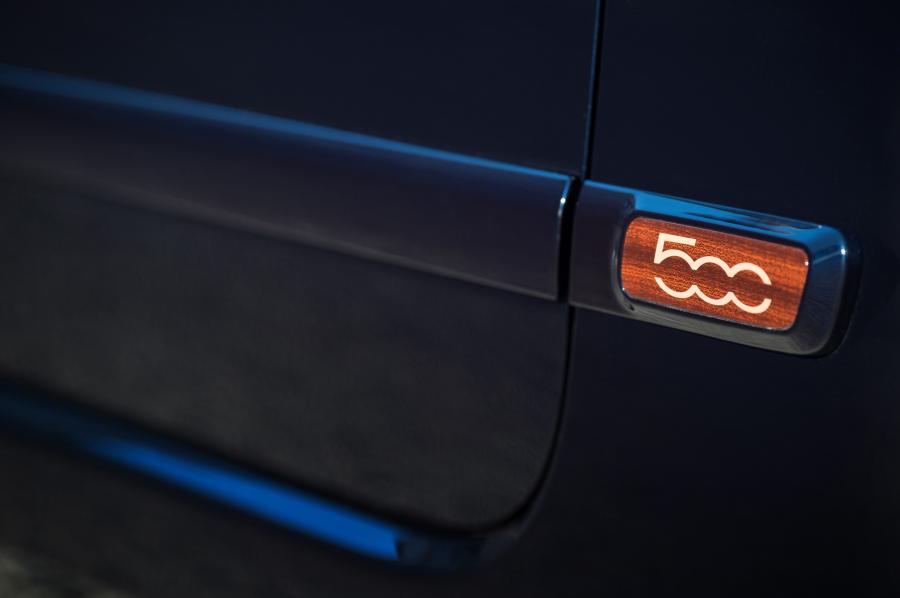 Детали экстерьера Fiat 500C Riva 2016 года  (UK) (фото 2 из 25)